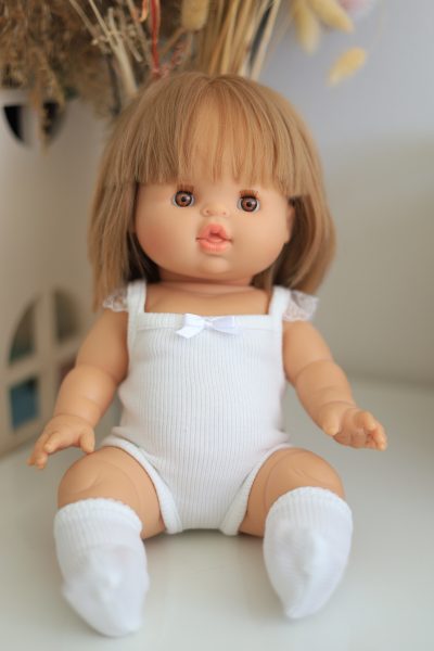Bílé body pro panenku s ponožkami Minikane 32–34 cm